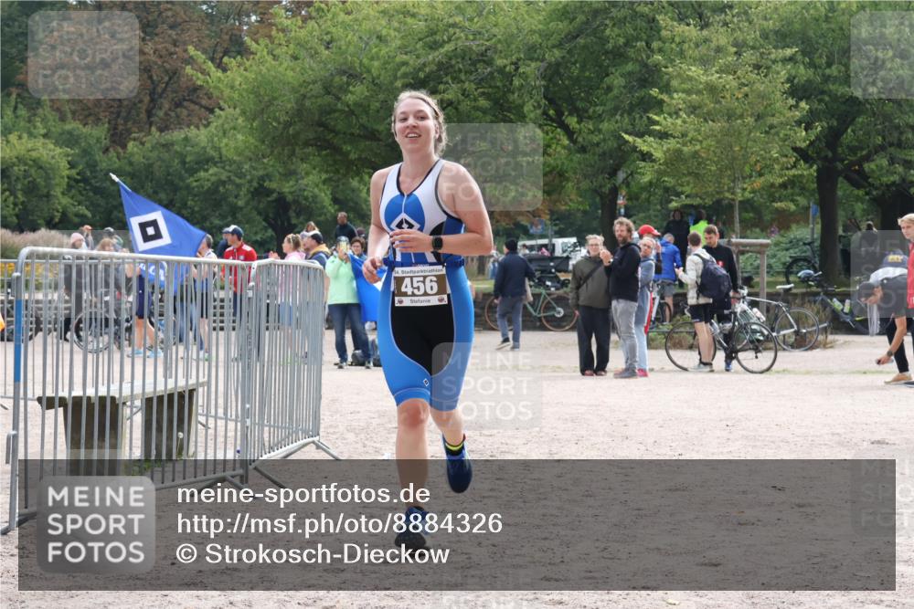 14.09.2025 - Stadtparktriathlon Strokosch-Dieckow http://msf.ph/oto/8884326 14.09.2025 10:31:47 Ziel 456 meine-sportfotos.de