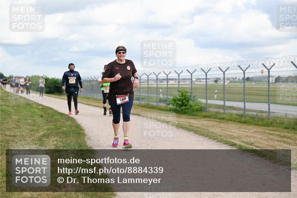 14.09.2025 - Airport Race Dr. Thomas Lammeyer http://msf.ph/oto/8884339 14.09.2025 12:38:53 Laufen 973, 1718, 165 meine-sportfotos.de