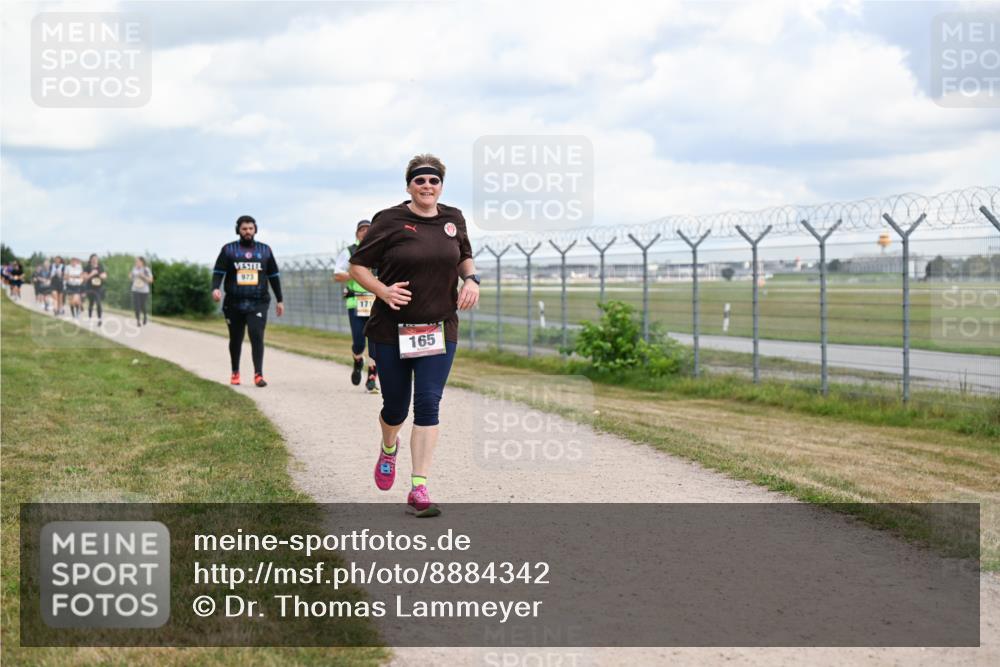 14.09.2025 - Airport Race Dr. Thomas Lammeyer http://msf.ph/oto/8884342 14.09.2025 12:38:54 Laufen 973, 171, 165 meine-sportfotos.de