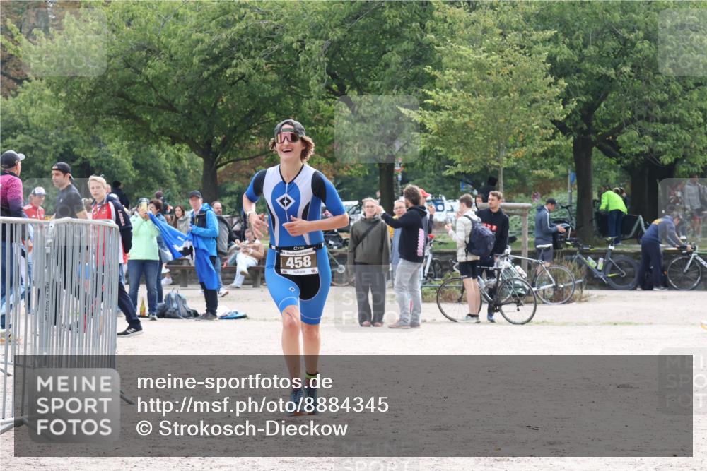 14.09.2025 - Stadtparktriathlon Strokosch-Dieckow http://msf.ph/oto/8884345 14.09.2025 10:32:03 Ziel 458 meine-sportfotos.de