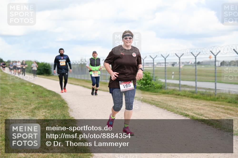 14.09.2025 - Airport Race Dr. Thomas Lammeyer http://msf.ph/oto/8884354 14.09.2025 12:38:54 Laufen 1711, 2, 165 meine-sportfotos.de