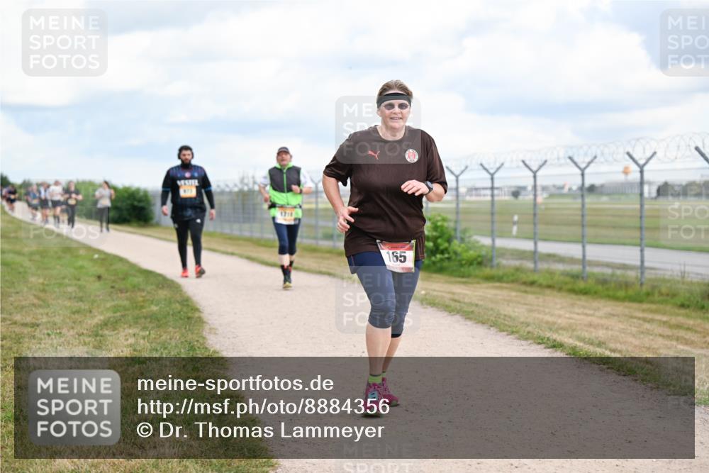 14.09.2025 - Airport Race Dr. Thomas Lammeyer http://msf.ph/oto/8884356 14.09.2025 12:38:55 Laufen 1711, 165 meine-sportfotos.de