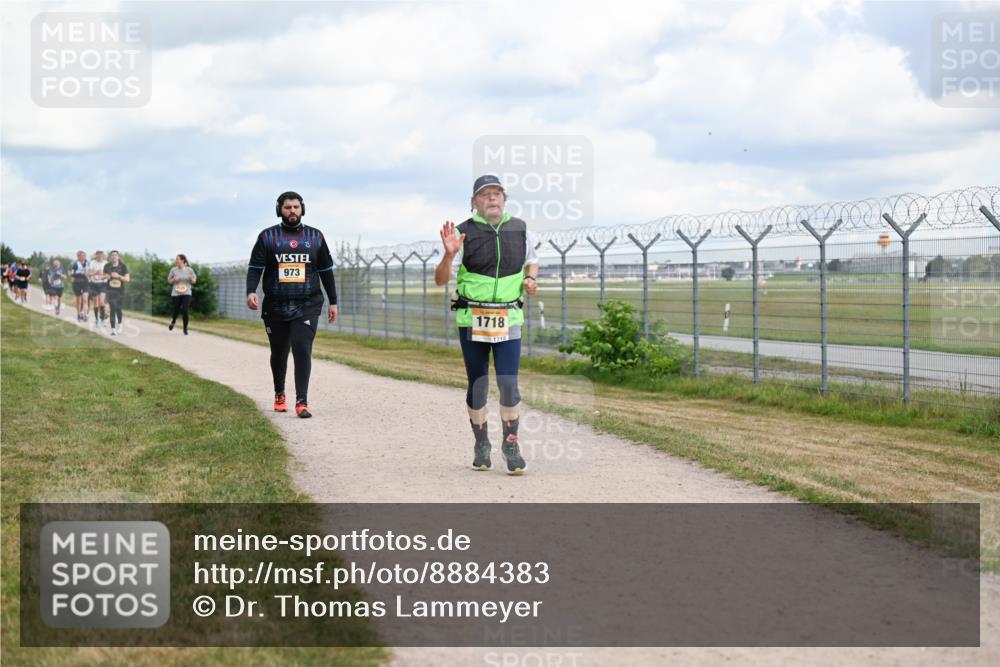 14.09.2025 - Airport Race Dr. Thomas Lammeyer http://msf.ph/oto/8884383 14.09.2025 12:38:57 Laufen 973, 1718, 1718 meine-sportfotos.de