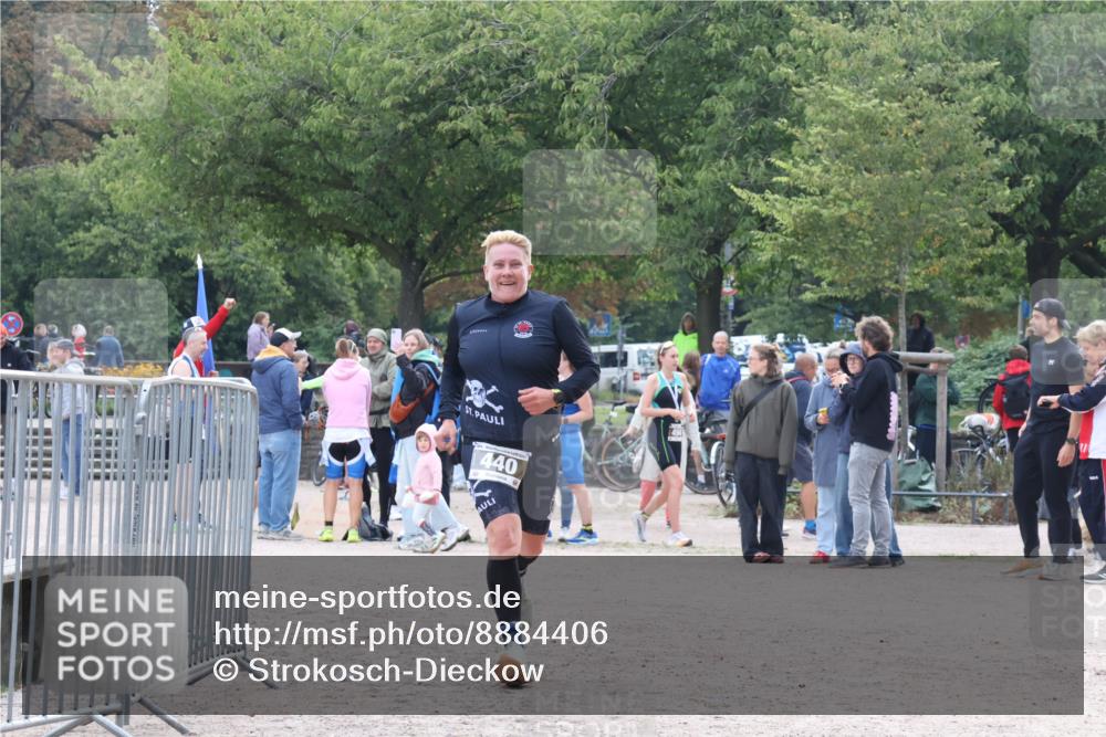 14.09.2025 - Stadtparktriathlon Strokosch-Dieckow http://msf.ph/oto/8884406 14.09.2025 10:34:53 Ziel 440 meine-sportfotos.de