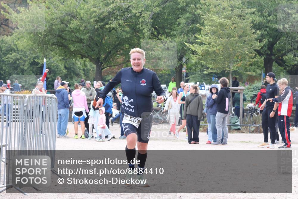 14.09.2025 - Stadtparktriathlon Strokosch-Dieckow http://msf.ph/oto/8884410 14.09.2025 10:34:54 Ziel 440 meine-sportfotos.de