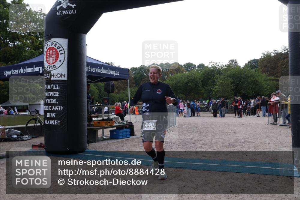 14.09.2025 - Stadtparktriathlon Strokosch-Dieckow http://msf.ph/oto/8884428 14.09.2025 10:34:56 Ziel 440 meine-sportfotos.de