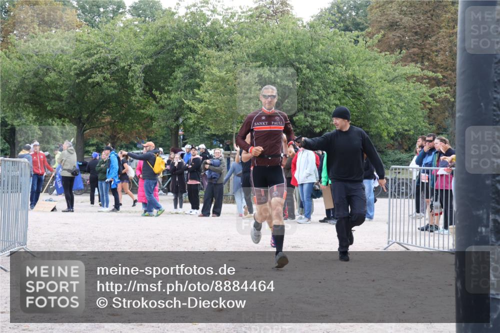 14.09.2025 - Stadtparktriathlon Strokosch-Dieckow http://msf.ph/oto/8884464 14.09.2025 10:39:01 Ziel 548 meine-sportfotos.de