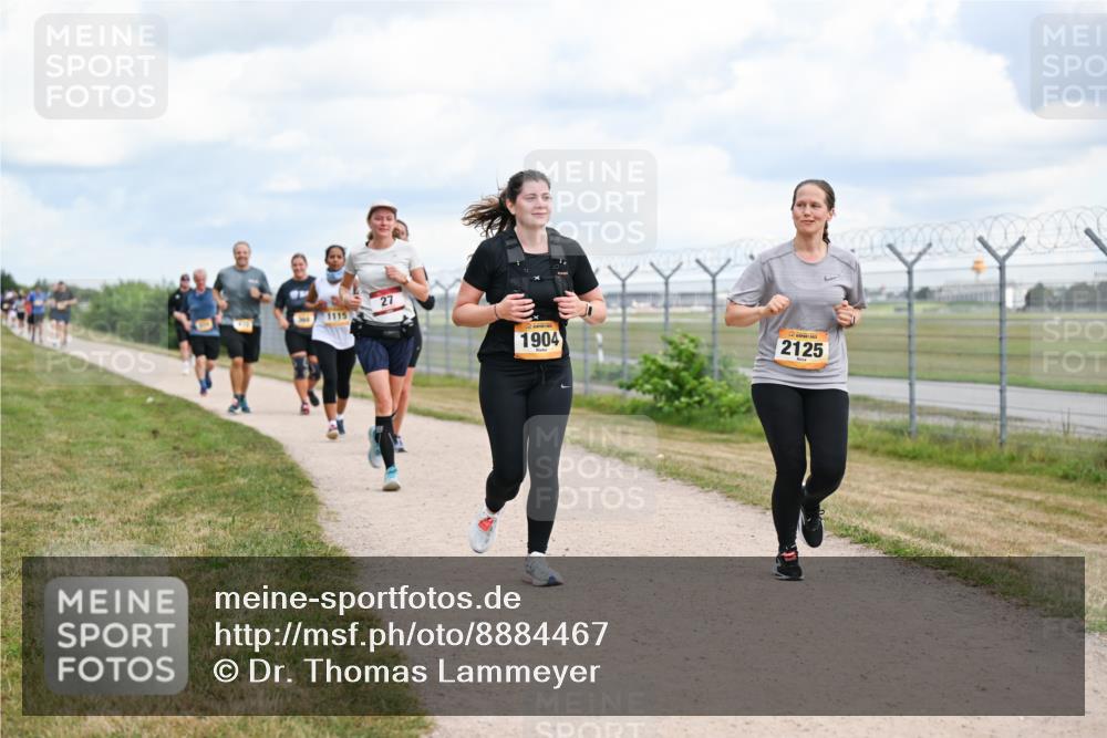 14.09.2025 - Airport Race Dr. Thomas Lammeyer http://msf.ph/oto/8884467 14.09.2025 12:39:11 Laufen 1115, 27, 1904, 2125 meine-sportfotos.de