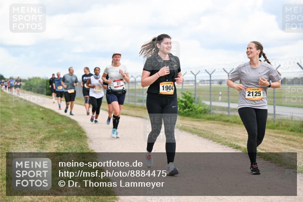 14.09.2025 - Airport Race Dr. Thomas Lammeyer http://msf.ph/oto/8884475 14.09.2025 12:39:11 Laufen 1115, 27, 1904, 2125 meine-sportfotos.de