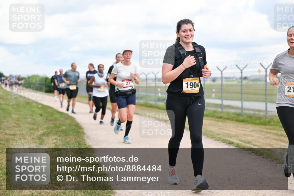 14.09.2025 - Airport Race Dr. Thomas Lammeyer http://msf.ph/oto/8884484 14.09.2025 12:39:12 Laufen 1904, 21 meine-sportfotos.de