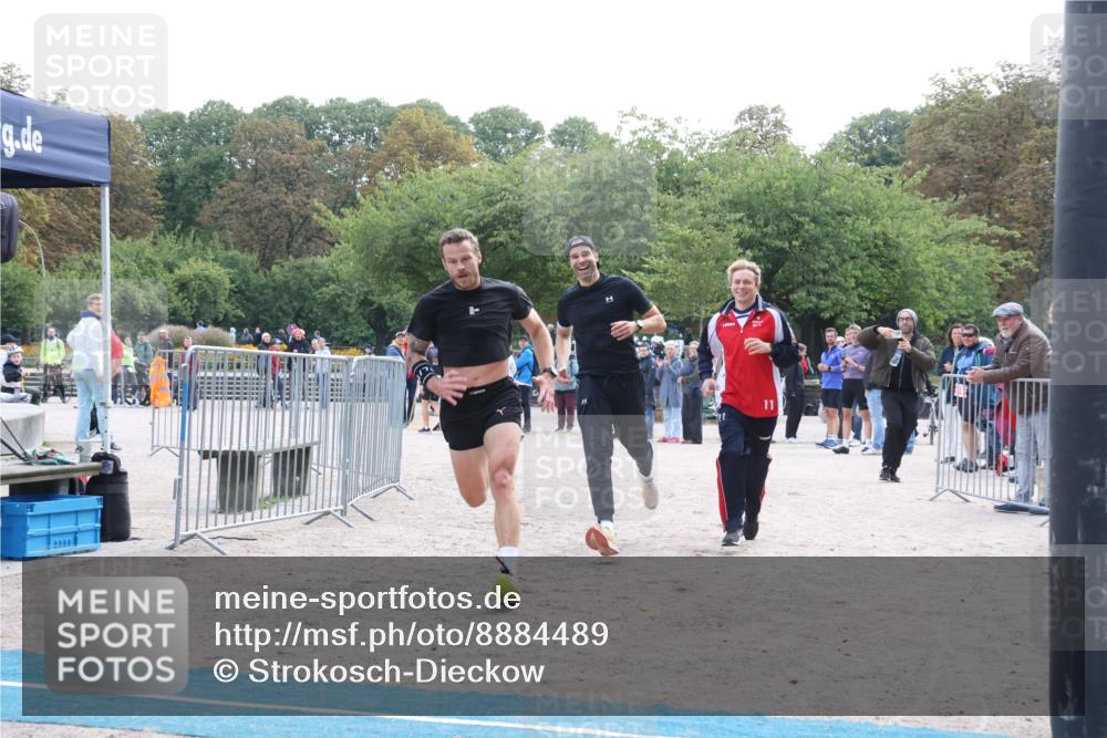 14.09.2025 - Stadtparktriathlon Strokosch-Dieckow http://msf.ph/oto/8884489 14.09.2025 10:39:51 Ziel 554 meine-sportfotos.de