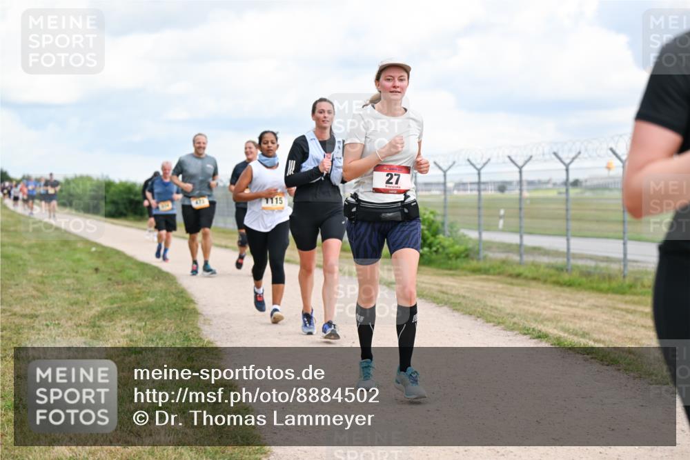 14.09.2025 - Airport Race Dr. Thomas Lammeyer http://msf.ph/oto/8884502 14.09.2025 12:39:13 Laufen 473, 1115, 27 meine-sportfotos.de