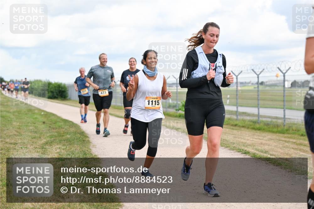14.09.2025 - Airport Race Dr. Thomas Lammeyer http://msf.ph/oto/8884523 14.09.2025 12:39:15 Laufen 473, 1115 meine-sportfotos.de