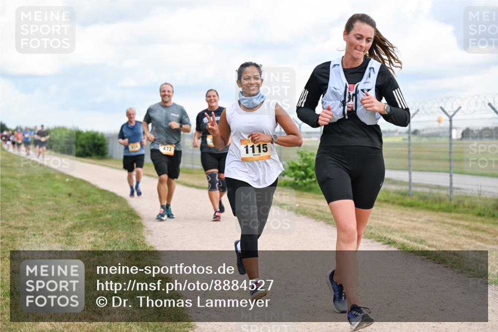 14.09.2025 - Airport Race Dr. Thomas Lammeyer http://msf.ph/oto/8884527 14.09.2025 12:39:15 Laufen 473, 1115 meine-sportfotos.de