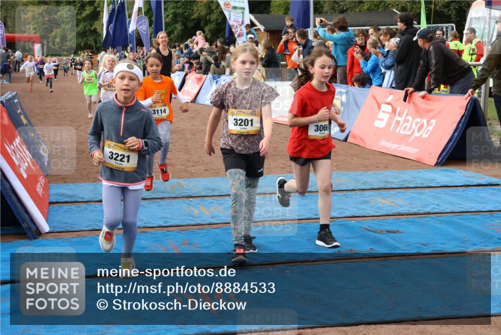 14.09.2025 - Airport Race Strokosch-Dieckow http://msf.ph/oto/8884533 14.09.2025 10:29:13 Ziel 3027, 3058, 3064, 3066, 3097, 3113, 3114, 3128, 3201, 3214, 3215, 3221, 3235, 3462, 3472, 3475, 3490, 3554, 3562, 3589, 3733 meine-sportfotos.de