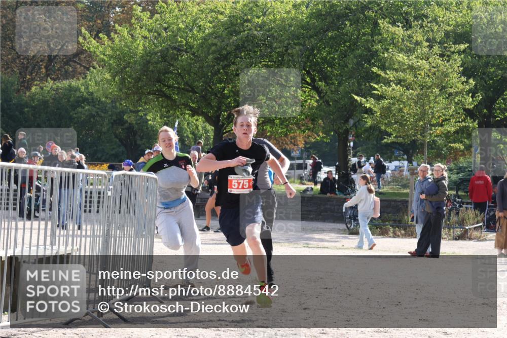 14.09.2025 - Stadtparktriathlon Strokosch-Dieckow http://msf.ph/oto/8884542 14.09.2025 10:42:10 Ziel 575 meine-sportfotos.de