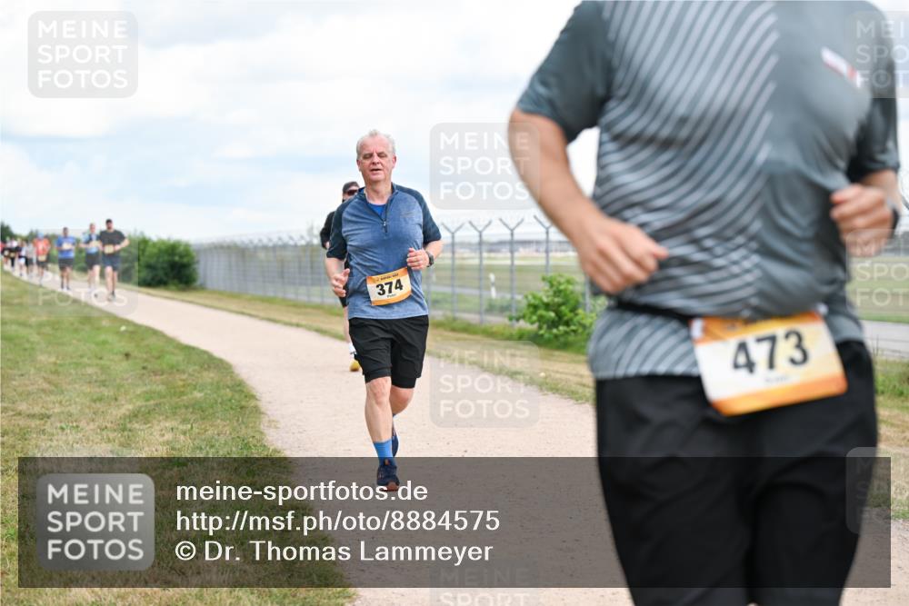 14.09.2025 - Airport Race Dr. Thomas Lammeyer http://msf.ph/oto/8884575 14.09.2025 12:39:19 Laufen 374, 473 meine-sportfotos.de