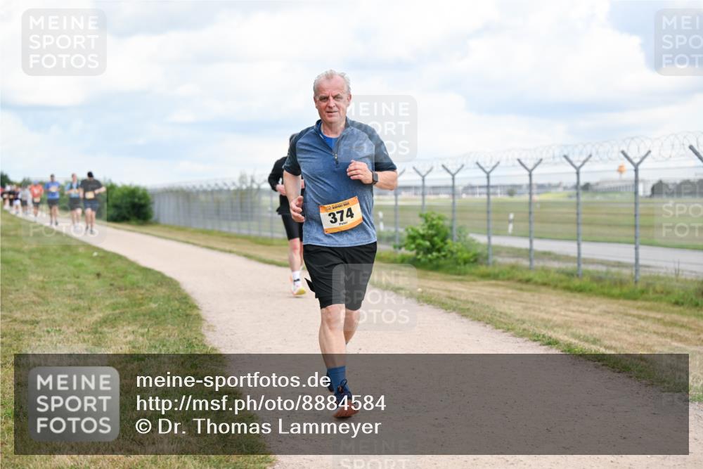 14.09.2025 - Airport Race Dr. Thomas Lammeyer http://msf.ph/oto/8884584 14.09.2025 12:39:20 Laufen 374 meine-sportfotos.de