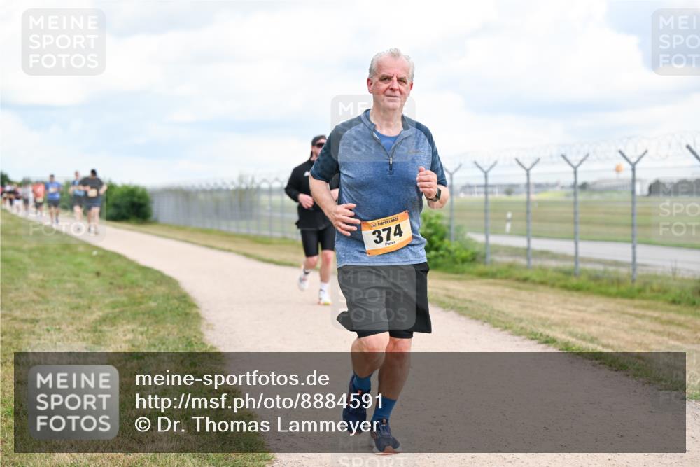 14.09.2025 - Airport Race Dr. Thomas Lammeyer http://msf.ph/oto/8884591 14.09.2025 12:39:21 Laufen 374 meine-sportfotos.de
