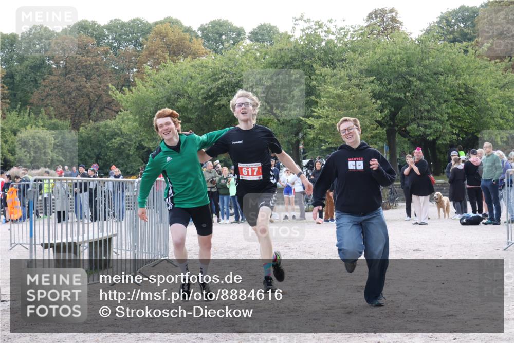 14.09.2025 - Stadtparktriathlon Strokosch-Dieckow http://msf.ph/oto/8884616 14.09.2025 10:47:32 Ziel 617 meine-sportfotos.de