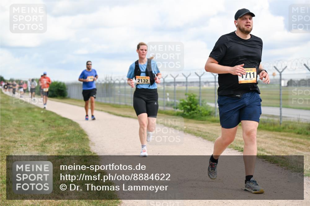 14.09.2025 - Airport Race Dr. Thomas Lammeyer http://msf.ph/oto/8884622 14.09.2025 12:39:35 Laufen 2132, 11 meine-sportfotos.de