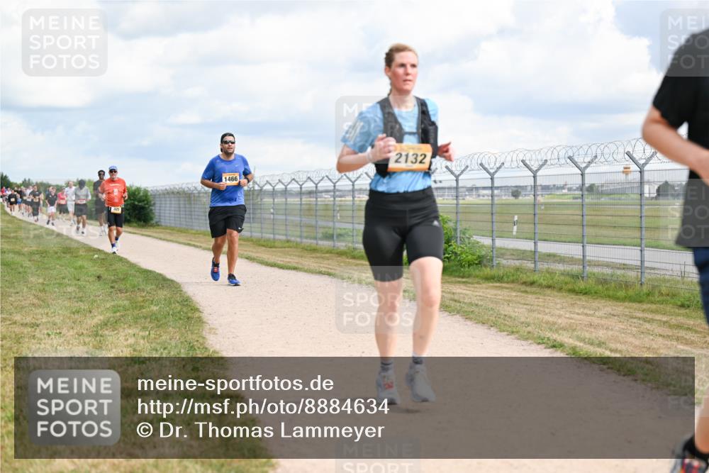 14.09.2025 - Airport Race Dr. Thomas Lammeyer http://msf.ph/oto/8884634 14.09.2025 12:39:36 Laufen 325, 1466, 2132 meine-sportfotos.de