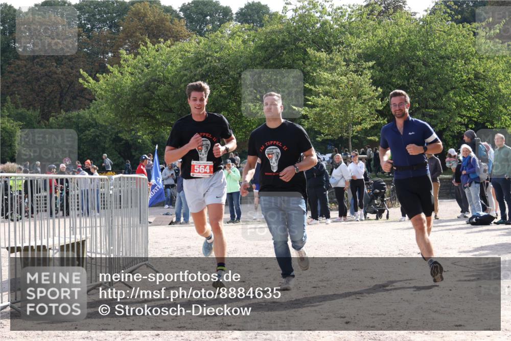 14.09.2025 - Stadtparktriathlon Strokosch-Dieckow http://msf.ph/oto/8884635 14.09.2025 10:48:14 Ziel 564 meine-sportfotos.de