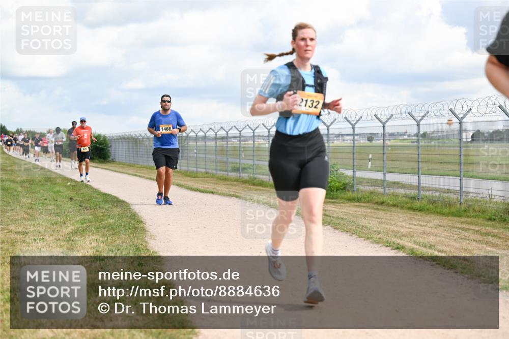 14.09.2025 - Airport Race Dr. Thomas Lammeyer http://msf.ph/oto/8884636 14.09.2025 12:39:36 Laufen 1466, 2132 meine-sportfotos.de