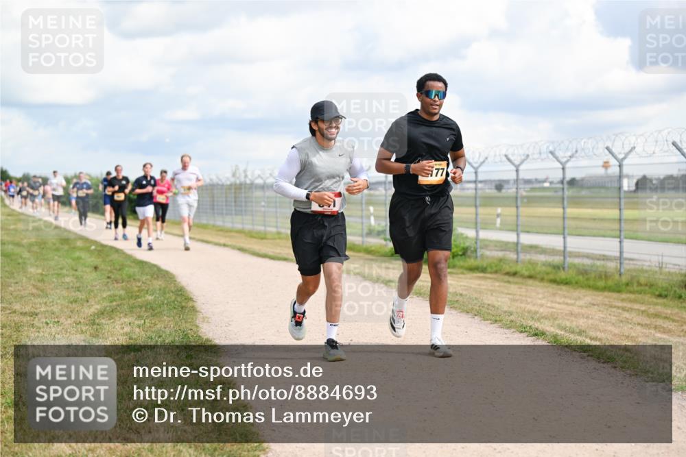14.09.2025 - Airport Race Dr. Thomas Lammeyer http://msf.ph/oto/8884693 14.09.2025 12:39:50 Laufen 77 meine-sportfotos.de