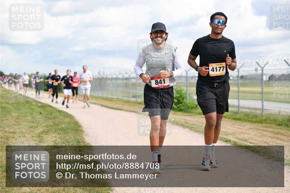 14.09.2025 - Airport Race Dr. Thomas Lammeyer http://msf.ph/oto/8884708 14.09.2025 12:39:51 Laufen 841, 4177 meine-sportfotos.de