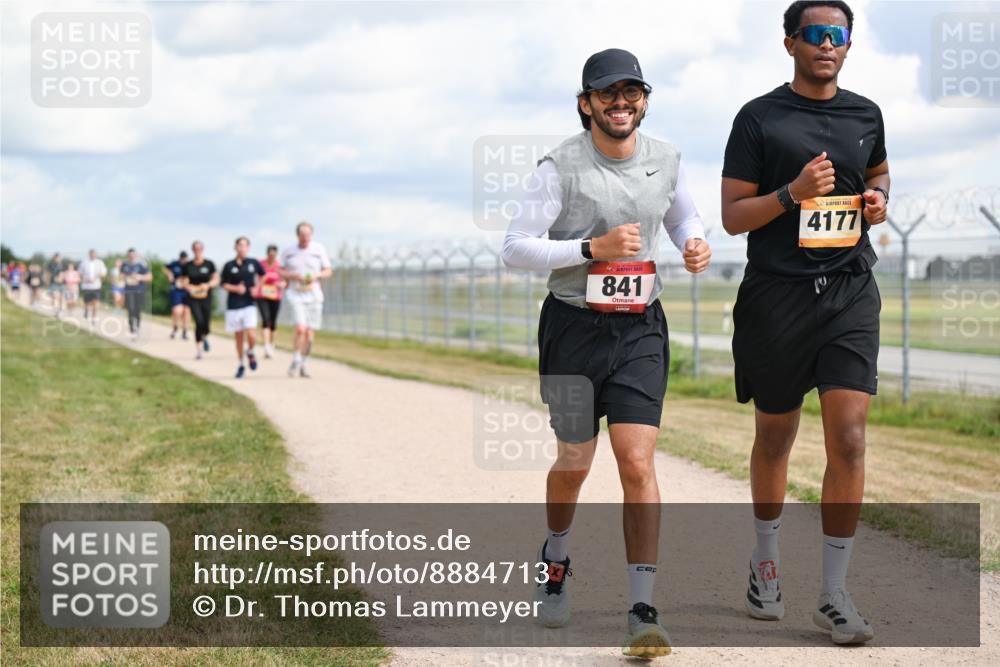 14.09.2025 - Airport Race Dr. Thomas Lammeyer http://msf.ph/oto/8884713 14.09.2025 12:39:51 Laufen 841, 41770 meine-sportfotos.de