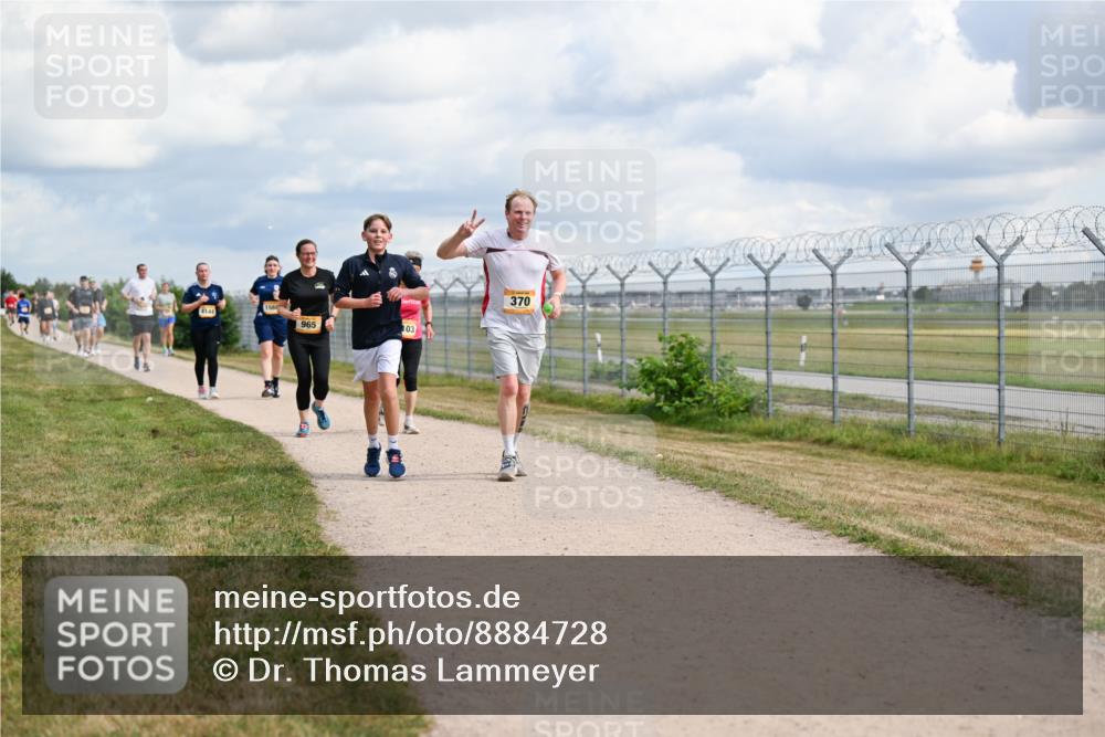 14.09.2025 - Airport Race Dr. Thomas Lammeyer http://msf.ph/oto/8884728 14.09.2025 12:39:55 Laufen 370, 1568, 965, 103 meine-sportfotos.de