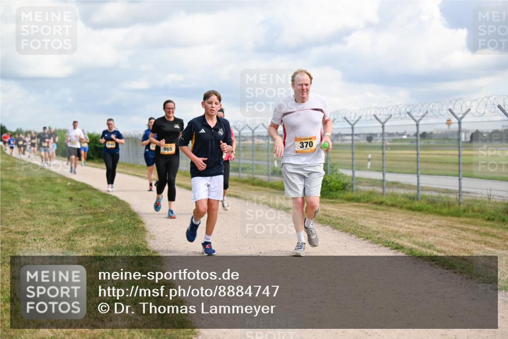 14.09.2025 - Airport Race Dr. Thomas Lammeyer http://msf.ph/oto/8884747 14.09.2025 12:39:57 Laufen 965, 370 meine-sportfotos.de