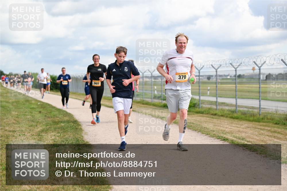 14.09.2025 - Airport Race Dr. Thomas Lammeyer http://msf.ph/oto/8884751 14.09.2025 12:39:57 Laufen 965, 370 meine-sportfotos.de