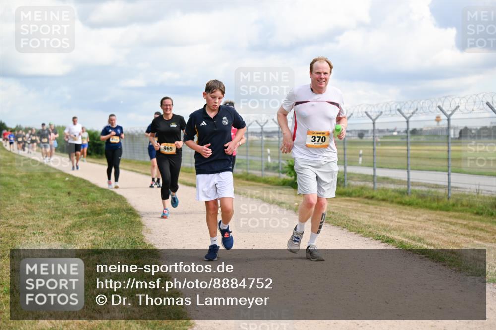 14.09.2025 - Airport Race Dr. Thomas Lammeyer http://msf.ph/oto/8884752 14.09.2025 12:39:57 Laufen 965, 370 meine-sportfotos.de