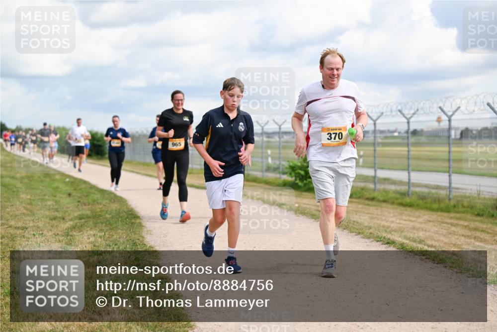 14.09.2025 - Airport Race Dr. Thomas Lammeyer http://msf.ph/oto/8884756 14.09.2025 12:39:57 Laufen 965, 370 meine-sportfotos.de