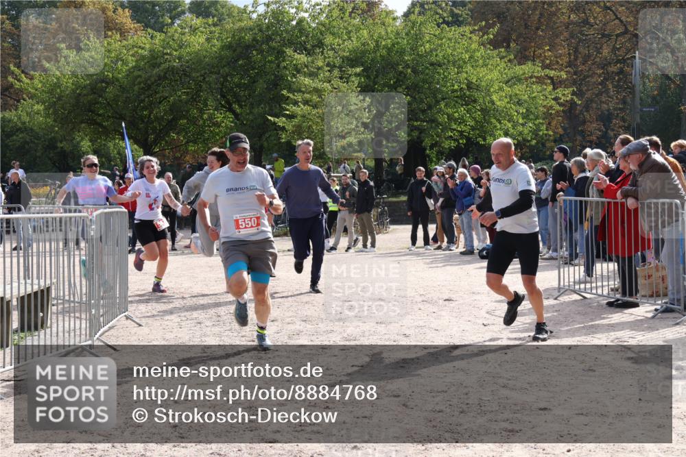 14.09.2025 - Stadtparktriathlon Strokosch-Dieckow http://msf.ph/oto/8884768 14.09.2025 10:54:56 Ziel 547, 550 meine-sportfotos.de