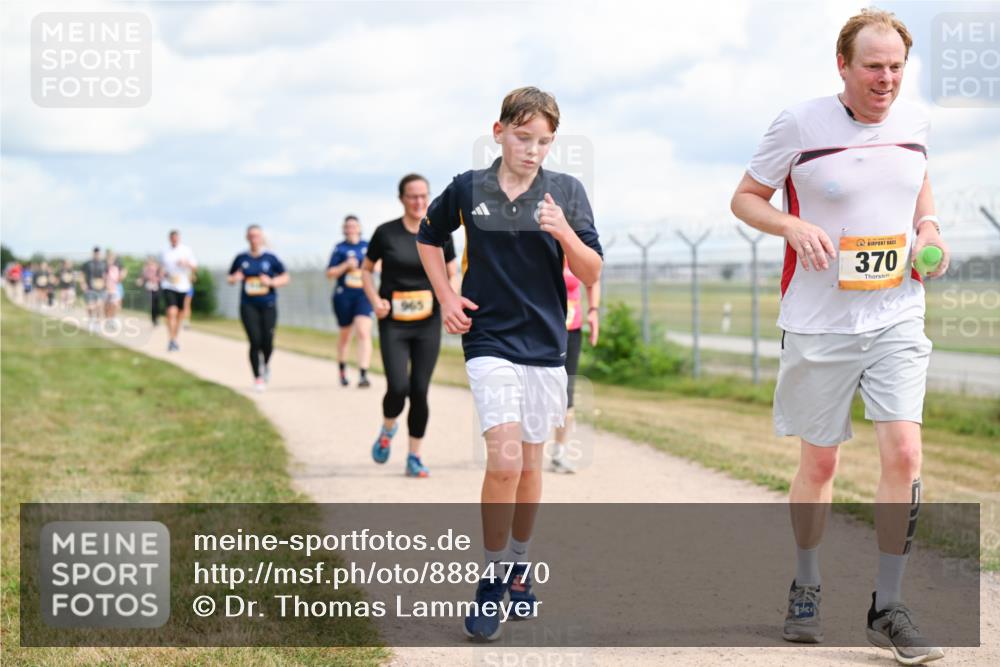 14.09.2025 - Airport Race Dr. Thomas Lammeyer http://msf.ph/oto/8884770 14.09.2025 12:39:58 Laufen 370 meine-sportfotos.de