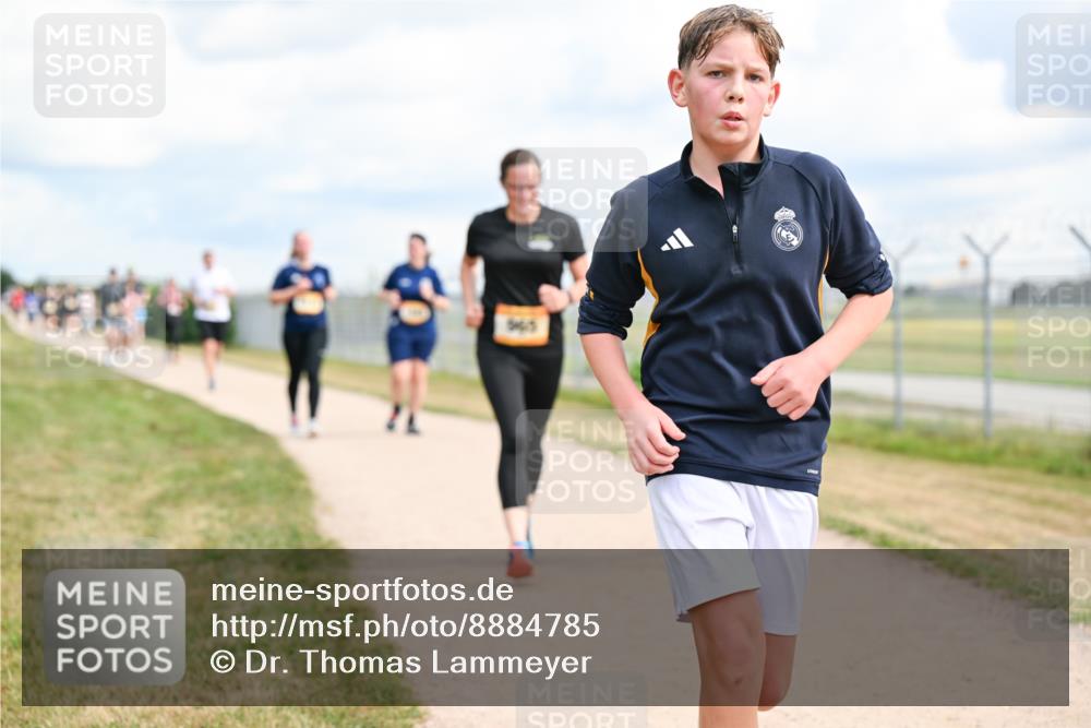 14.09.2025 - Airport Race Dr. Thomas Lammeyer http://msf.ph/oto/8884785 14.09.2025 12:39:59 Laufen 5615 meine-sportfotos.de