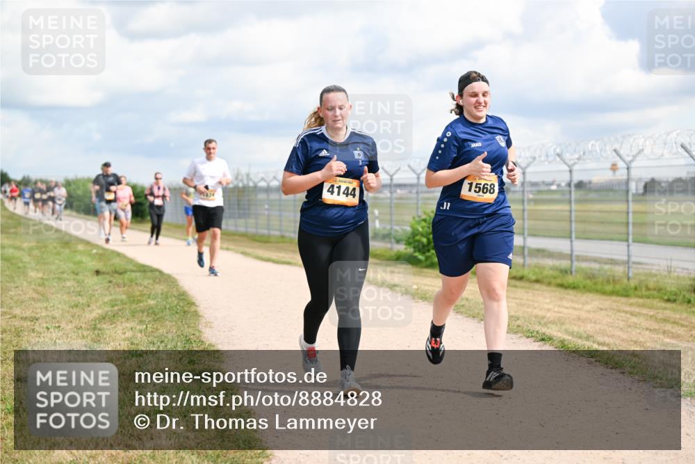 14.09.2025 - Airport Race Dr. Thomas Lammeyer http://msf.ph/oto/8884828 14.09.2025 12:40:04 Laufen 4144, 1568 meine-sportfotos.de