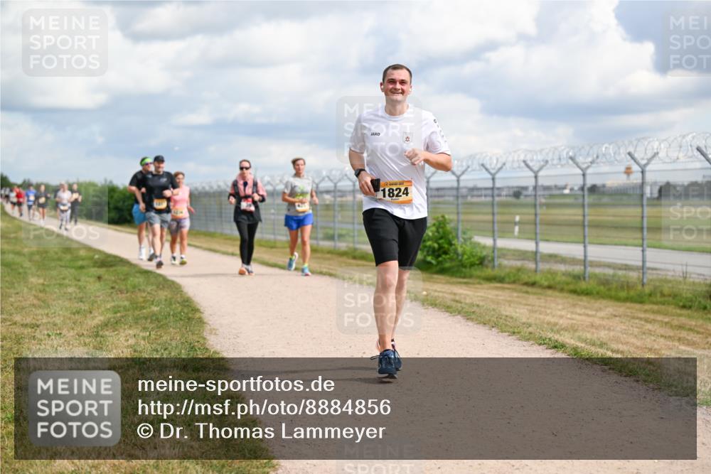 14.09.2025 - Airport Race Dr. Thomas Lammeyer http://msf.ph/oto/8884856 14.09.2025 12:40:08 Laufen 1824 meine-sportfotos.de