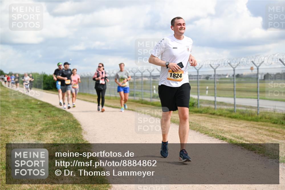 14.09.2025 - Airport Race Dr. Thomas Lammeyer http://msf.ph/oto/8884862 14.09.2025 12:40:08 Laufen 1824 meine-sportfotos.de