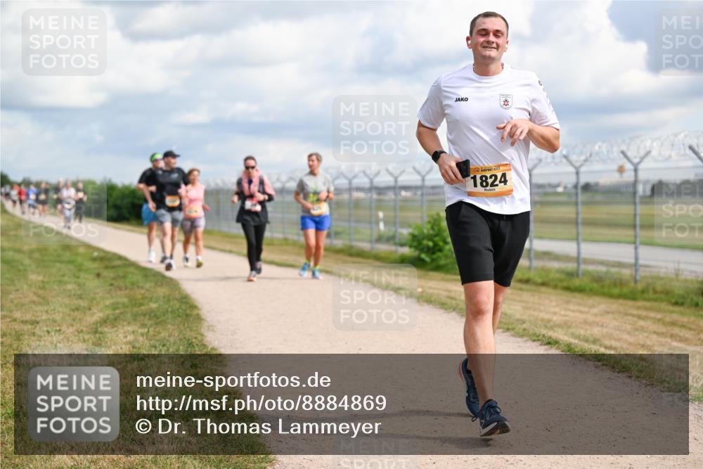 14.09.2025 - Airport Race Dr. Thomas Lammeyer http://msf.ph/oto/8884869 14.09.2025 12:40:08 Laufen 1824 meine-sportfotos.de
