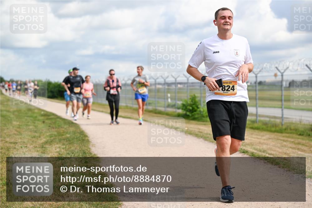 14.09.2025 - Airport Race Dr. Thomas Lammeyer http://msf.ph/oto/8884870 14.09.2025 12:40:09 Laufen 824 meine-sportfotos.de