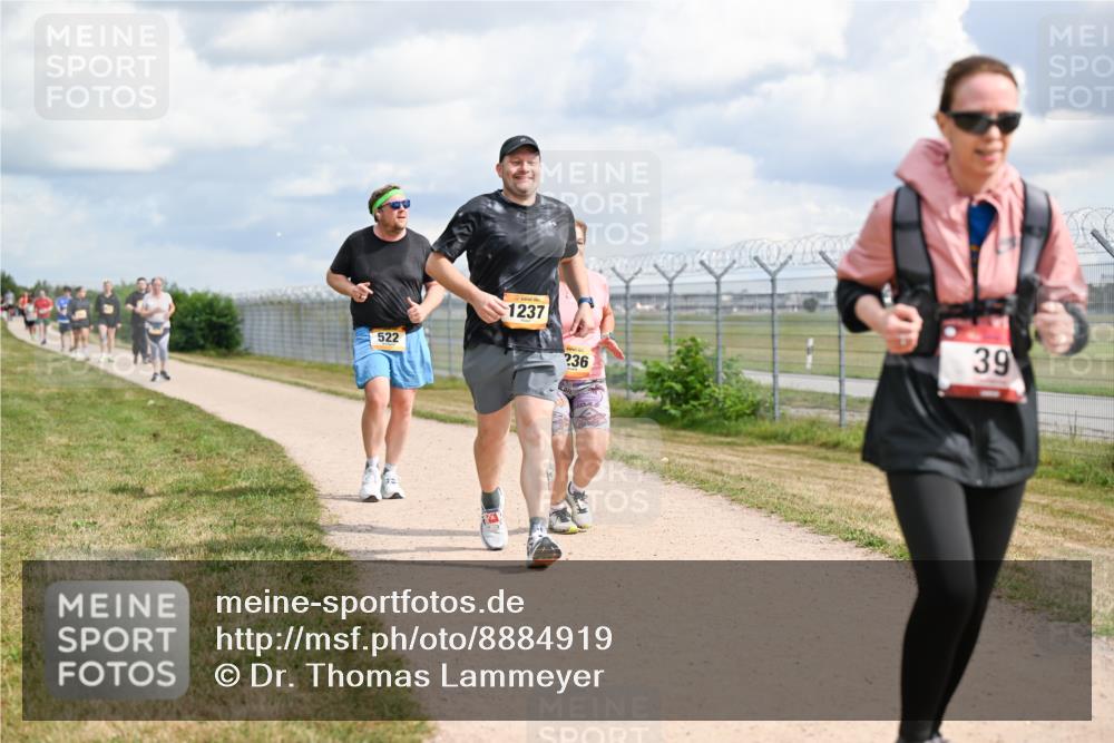 14.09.2025 - Airport Race Dr. Thomas Lammeyer http://msf.ph/oto/8884919 14.09.2025 12:40:14 Laufen 522, 1237, 236, 39 meine-sportfotos.de
