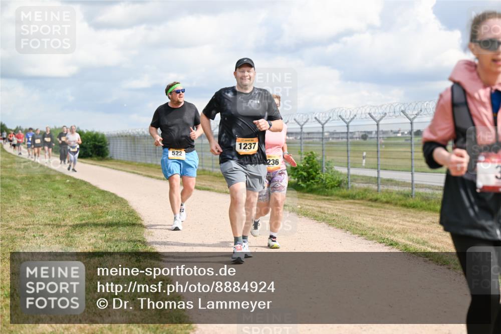 14.09.2025 - Airport Race Dr. Thomas Lammeyer http://msf.ph/oto/8884924 14.09.2025 12:40:14 Laufen 522, 1237, 236 meine-sportfotos.de