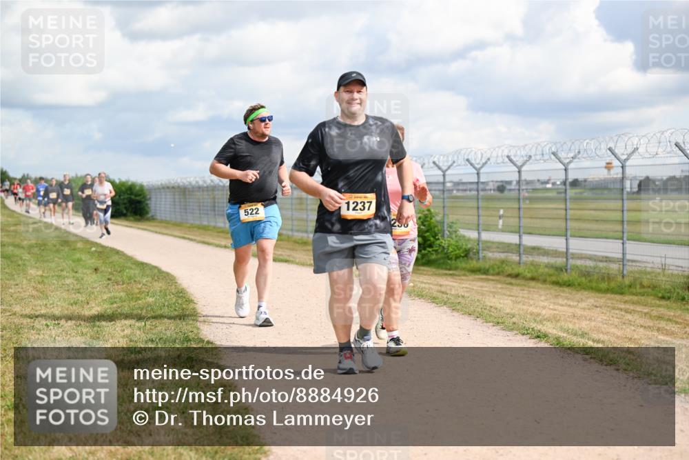 14.09.2025 - Airport Race Dr. Thomas Lammeyer http://msf.ph/oto/8884926 14.09.2025 12:40:14 Laufen 522, 1237 meine-sportfotos.de