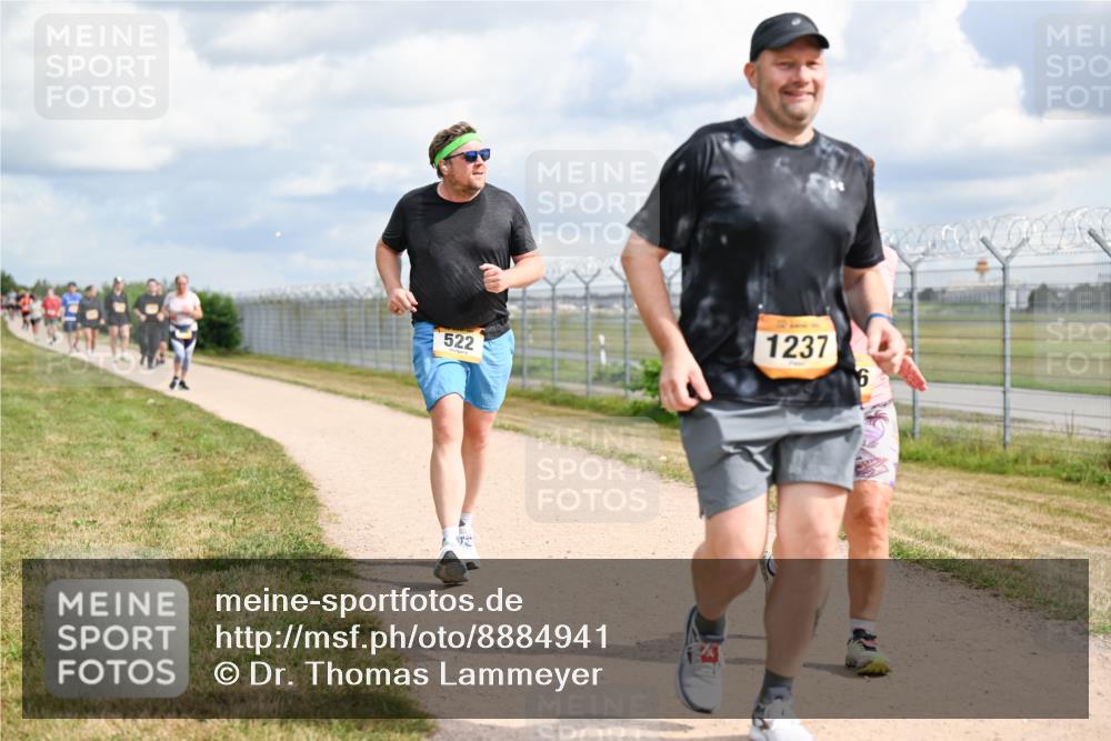 14.09.2025 - Airport Race Dr. Thomas Lammeyer http://msf.ph/oto/8884941 14.09.2025 12:40:15 Laufen 1237, 522, 6 meine-sportfotos.de