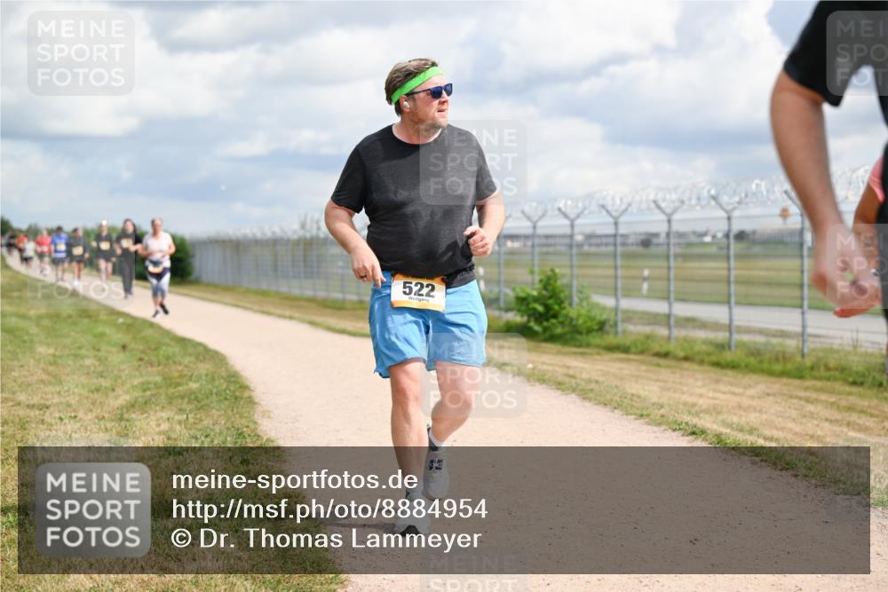 14.09.2025 - Airport Race Dr. Thomas Lammeyer http://msf.ph/oto/8884954 14.09.2025 12:40:16 Laufen 522 meine-sportfotos.de