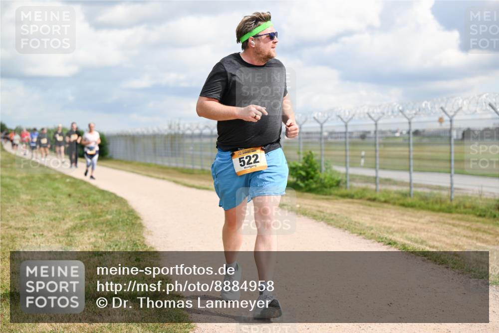 14.09.2025 - Airport Race Dr. Thomas Lammeyer http://msf.ph/oto/8884958 14.09.2025 12:40:17 Laufen 522 meine-sportfotos.de